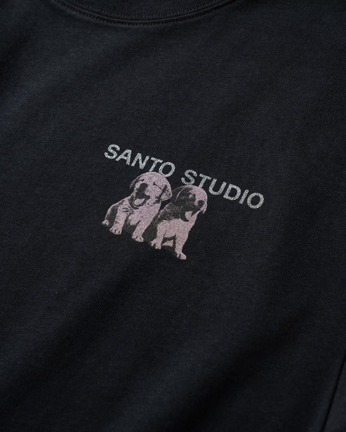 Santo Studio * Thugs Need Hugs Tee